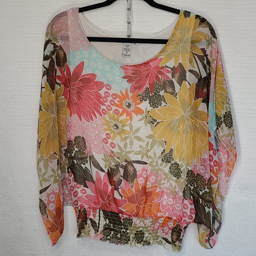 American Rag Short Sleeve Top Boho Floral Red M